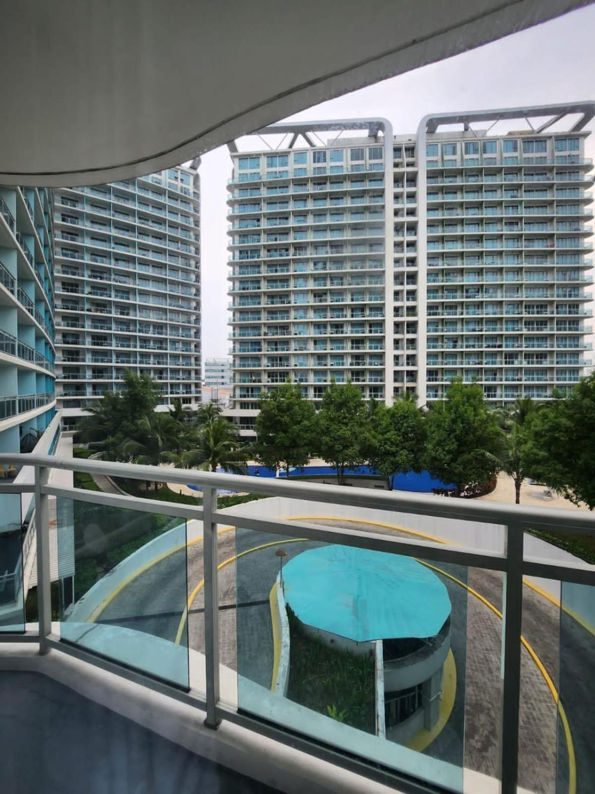 Resort Azure Urban *